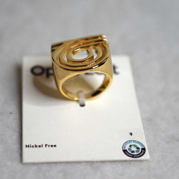 NWT Open Edit Curved Convex Swirl Signet Gold Tone Size 9 Unisex Trendy Ring - Picture 3 of 3